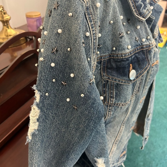 Boutique Jean jacket with star and pearl like studs, size 1X - Picture 3 of 6